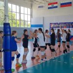 Традиционная встреча на волейбольной площадке с родителями!